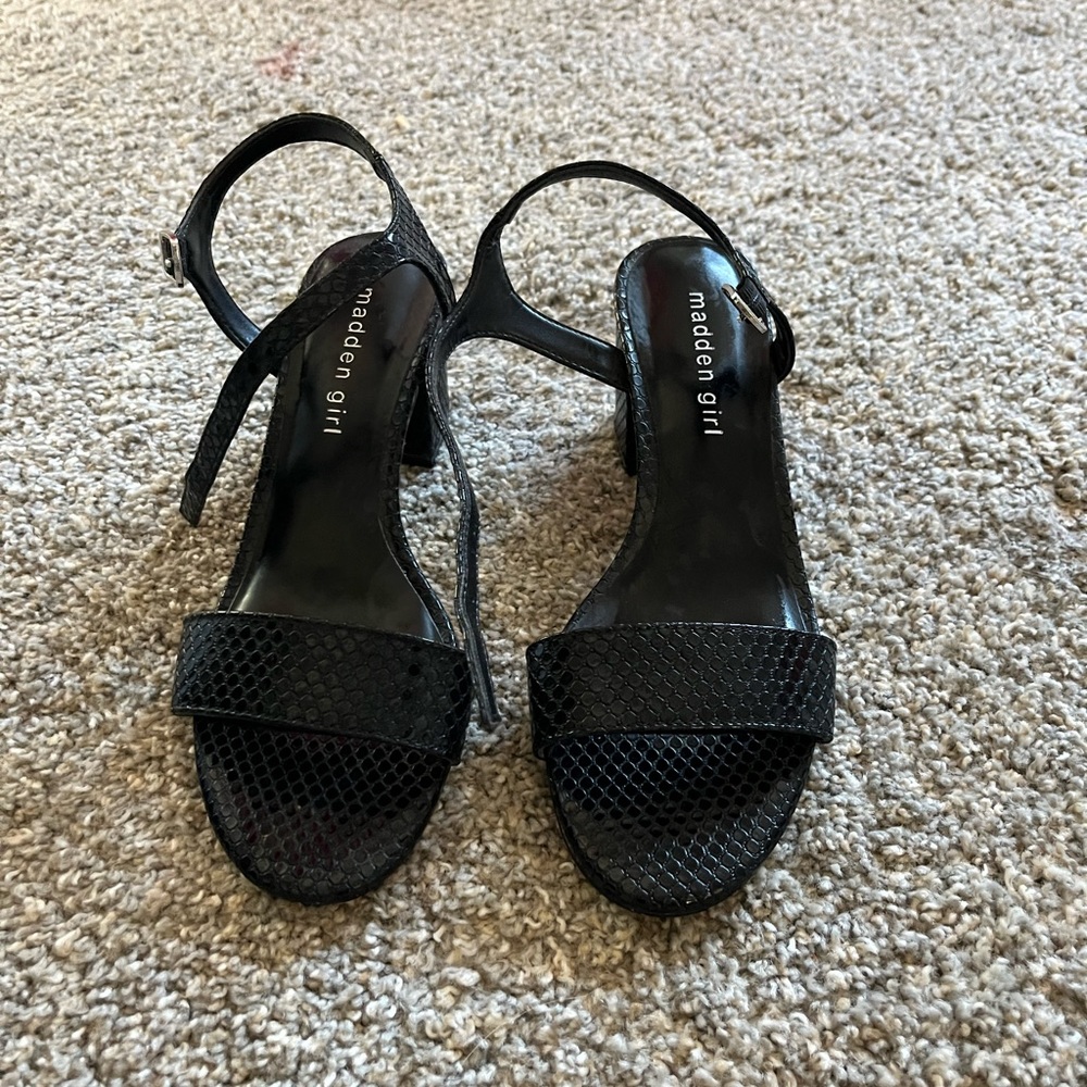 MADDEN GIRL CHUNKY HEELS